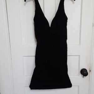 Bodycon mini lace dress